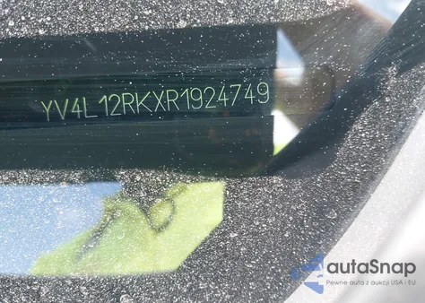 2024 Volvo Xc60 B5 Core Dark Theme z USA, uszkodzony, nr VIN YV4L12RKXR1924749